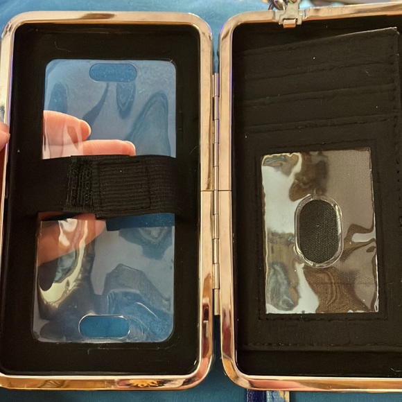 Phone case/card Wristlet - Picture 6 of 6